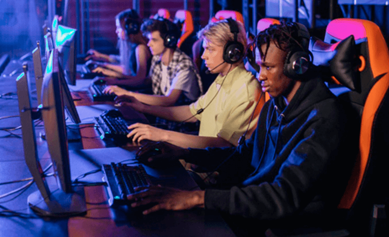 Top 5 most popular World of Warcraft classes on EU servers